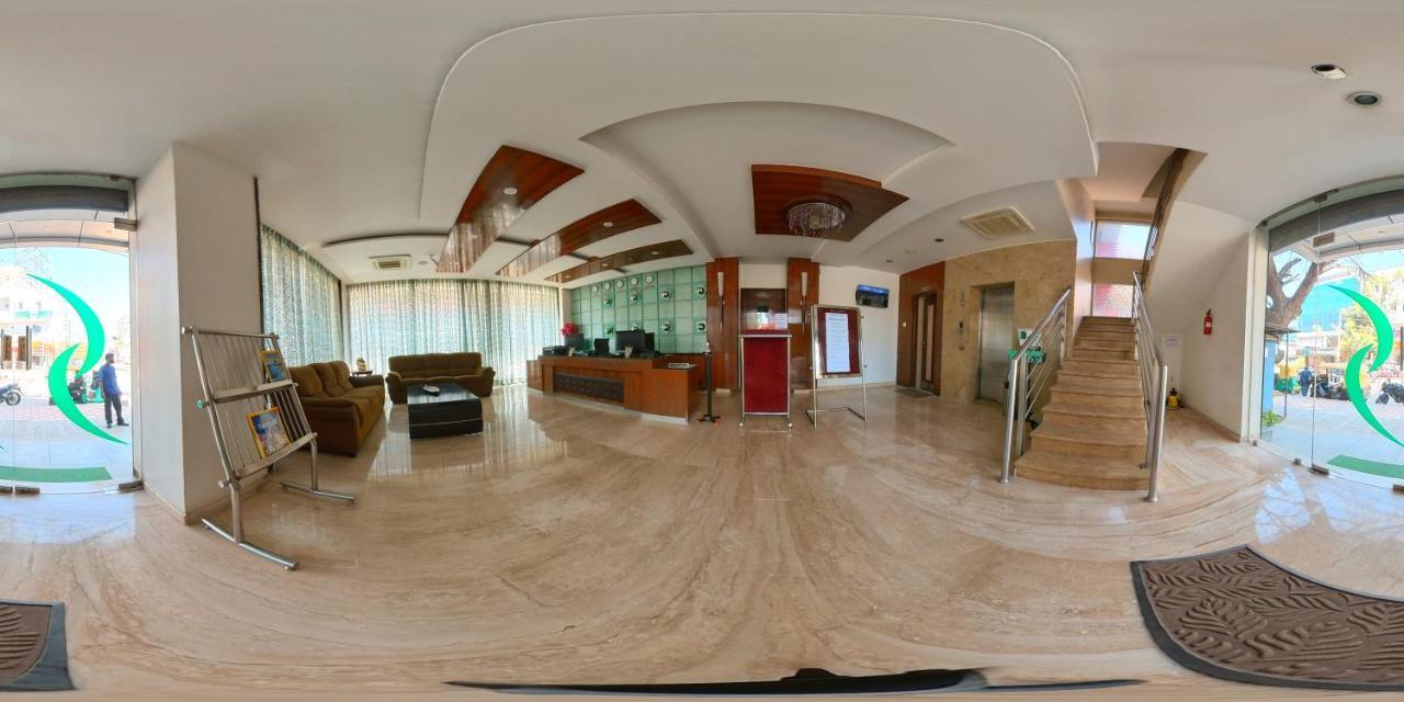 Hotel Silicrest Бангалор Экстерьер фото