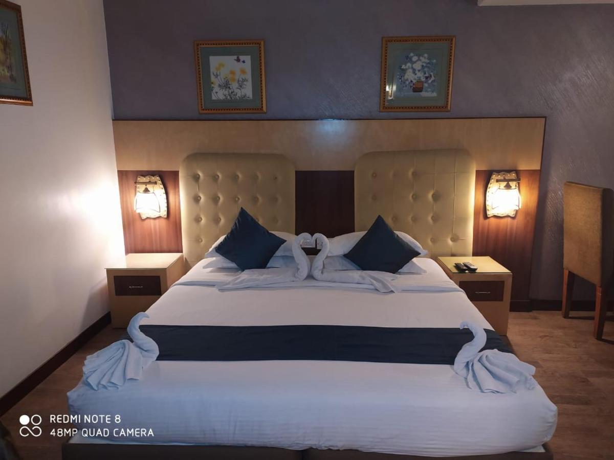 Hotel Silicrest Бангалор Экстерьер фото